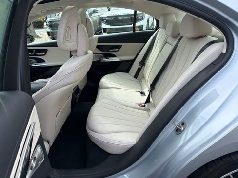 Used 2024 Mercedes-Benz E 350 4MATIC Sedan image 27