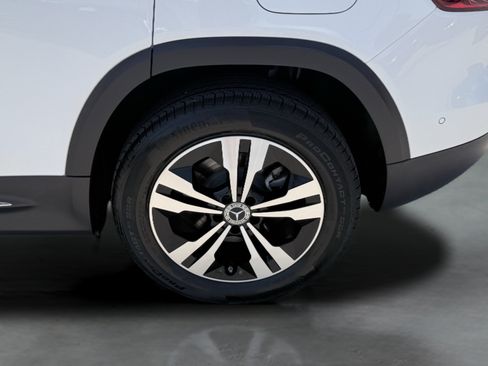 Used 2025 Mercedes-Benz GLB 250 image 16