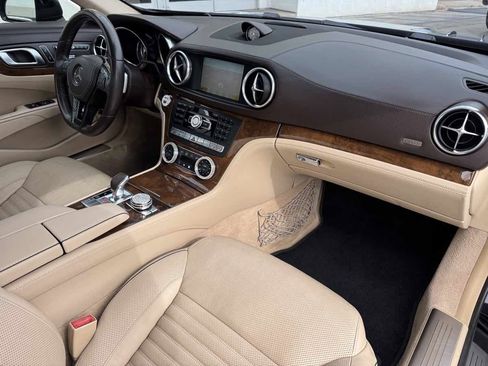 Used 2013 Mercedes-Benz SL 550 image 22