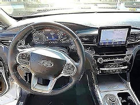 Used 2023 Ford Explorer Limited AWD/4WD image 18