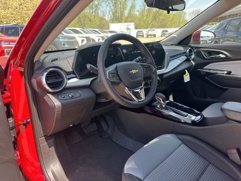 New 2026 Chevrolet Trax LT w/ Driver Confidence Package FWD image 14