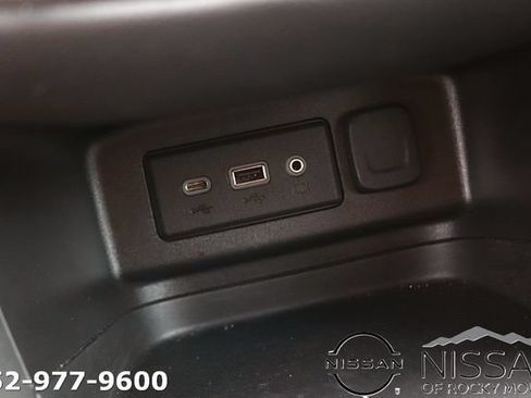 Used 2024 Chevrolet Equinox LT AWD/4WD image 23