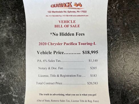 Used 2020 Chrysler Pacifica Touring-L w/ Tire & Wheel Group image 2