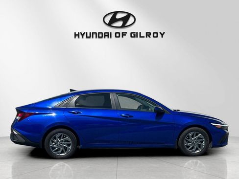 Certified 2024 Hyundai Elantra SEL FWD image 6
