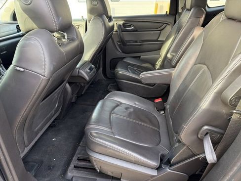 Used 2016 Chevrolet Traverse LT image 12