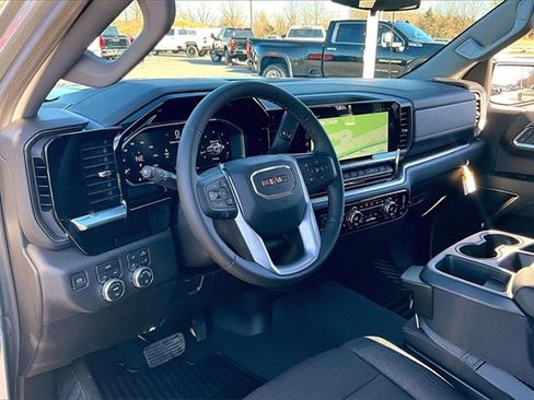 New 2026 GMC Sierra 1500 SLE w/ Preferred Package image 6
