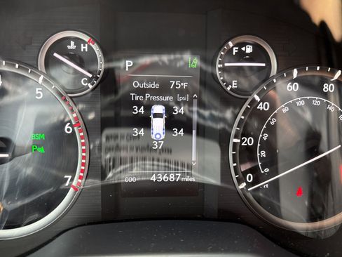 Used 2022 Lexus GX 460 w/ Black Line Special Edition AWD/4WD image 15