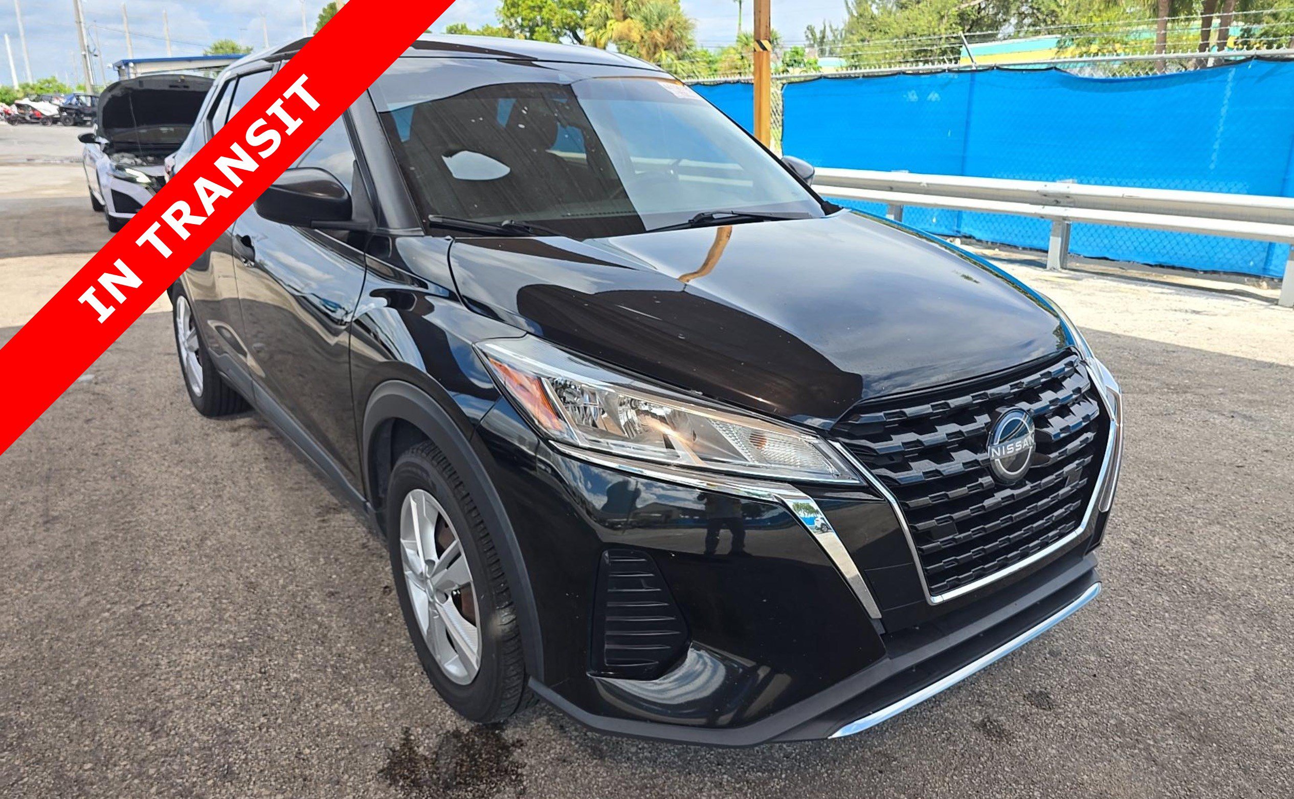 Used 2022 Nissan Kicks S FWD image 3
