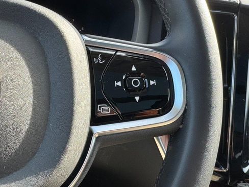 Certified 2023 Volvo XC60 B6 Ultimate w/ Protection Package Premier image 19