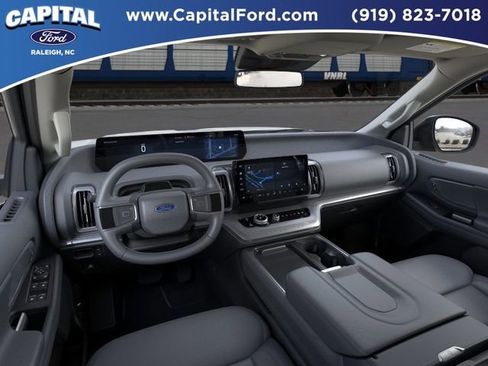 New 2026 Ford Expedition Max Active RWD image 9