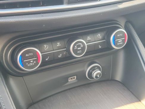 Used 2021 Alfa Romeo Stelvio Ti w/ Nero Edizione image 15