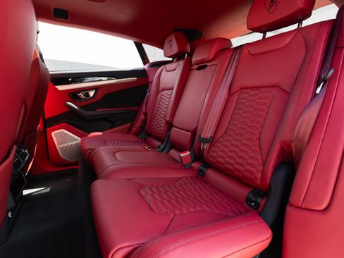 Used 2022 Lamborghini Urus image 76