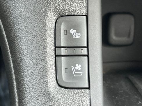 Used 2018 GMC Acadia Denali w/ Technology Package AWD/4WD image 31