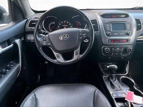 Used 2015 Kia Sorento EX image 9