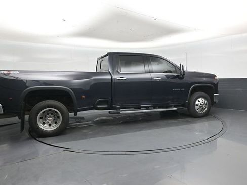 Used 2024 Chevrolet Silverado 3500 LTZ w/ LTZ Plus Package AWD/4WD image 3