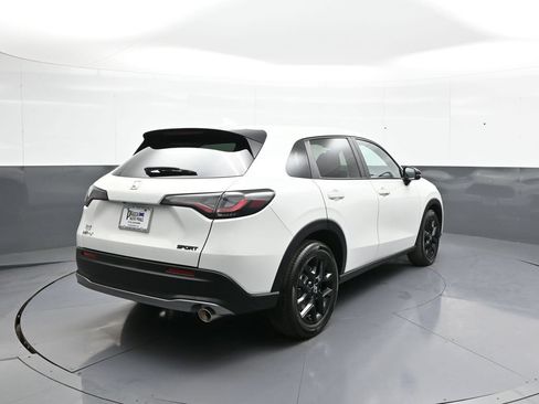 Certified 2024 Honda HR-V Sport image 6