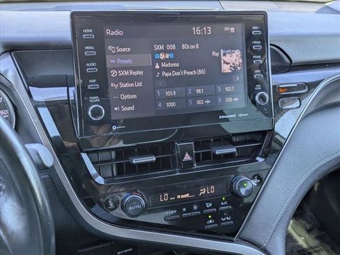 Used 2022 Toyota Camry XSE image 14