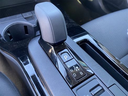 Used 2024 Toyota Prius LE image 12