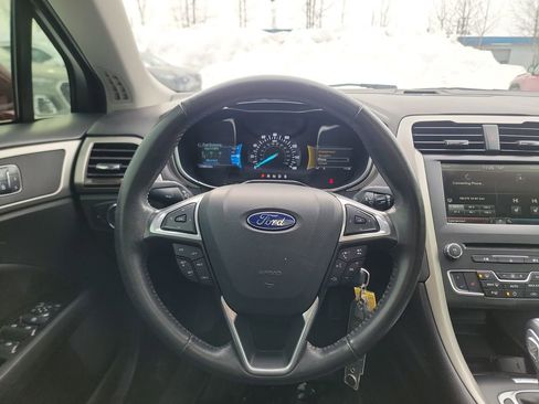 Used 2016 Ford Fusion SE w/ Equipment Group 202A image 14