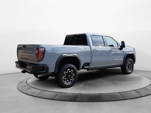 Used 2024 GMC Sierra 2500 AT4X AWD/4WD image 6