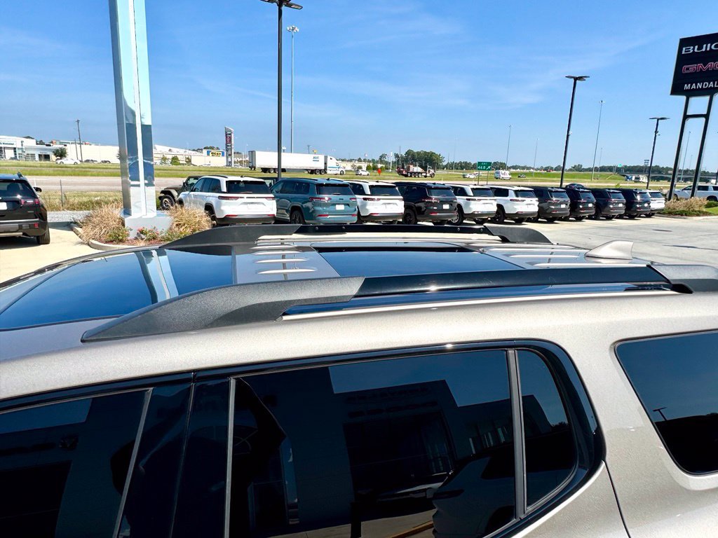 Used 2023 GMC Acadia AT4 w/ Technology Package AWD/4WD image 47