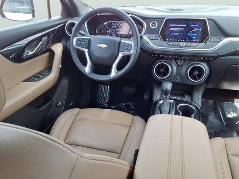 Used 2022 Chevrolet Blazer Premier w/ Enhanced Convenience Package FWD image 6