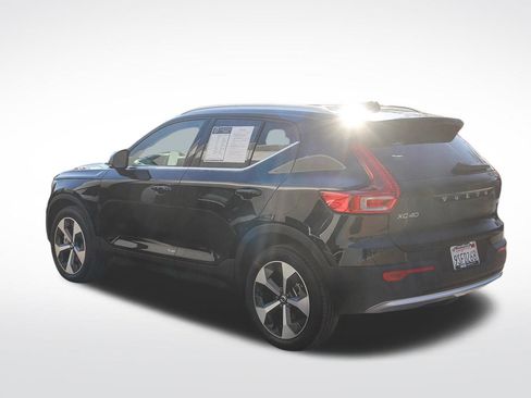 Certified 2025 Volvo XC40 B5 Core w/ Protection Package Premier image 5