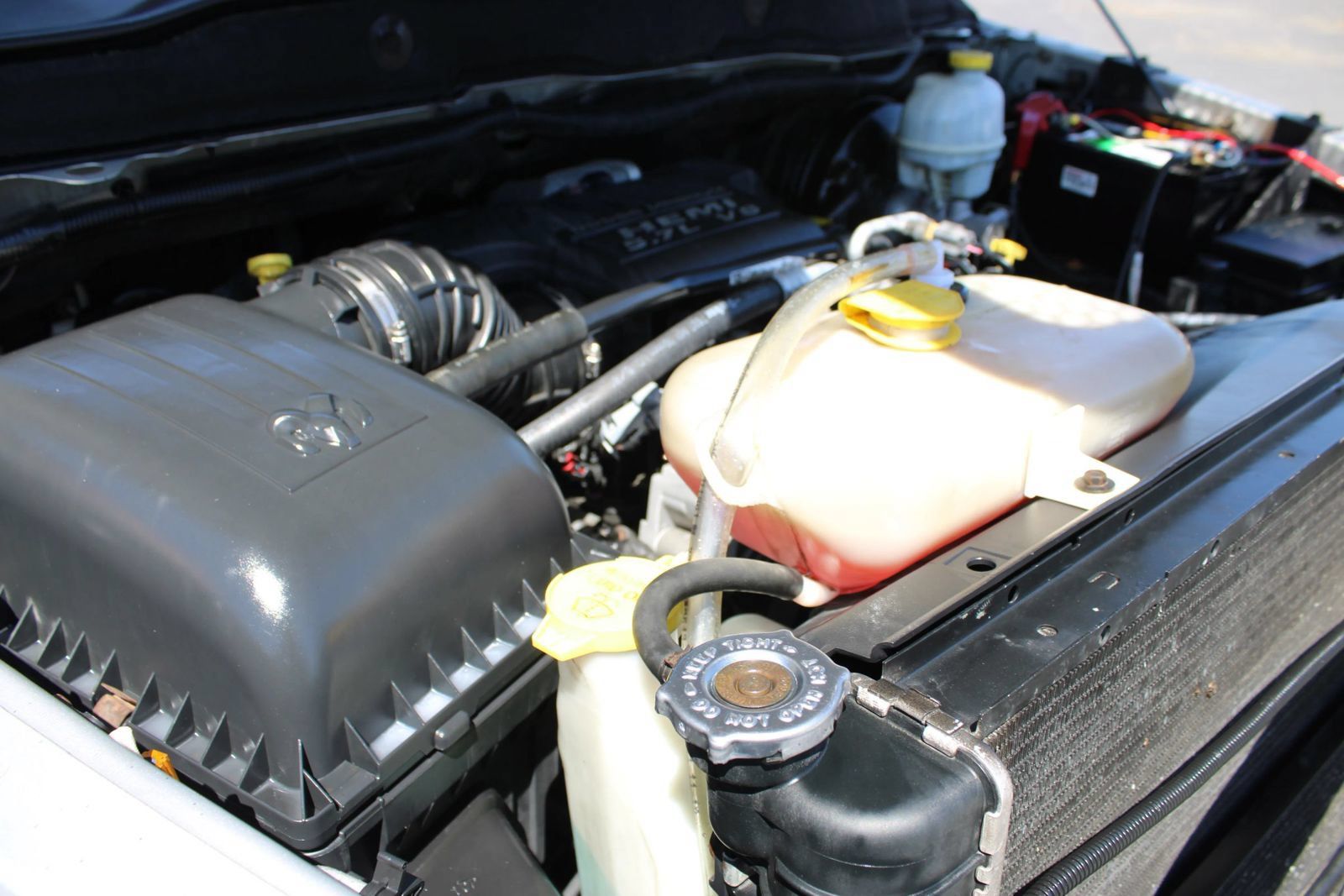 Used 2004 Dodge Ram 1500 Truck ST RWD image 23