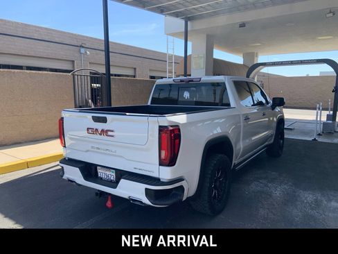 Used 2022 GMC Sierra 1500 Denali w/ Denali Reserve Package AWD/4WD image 4