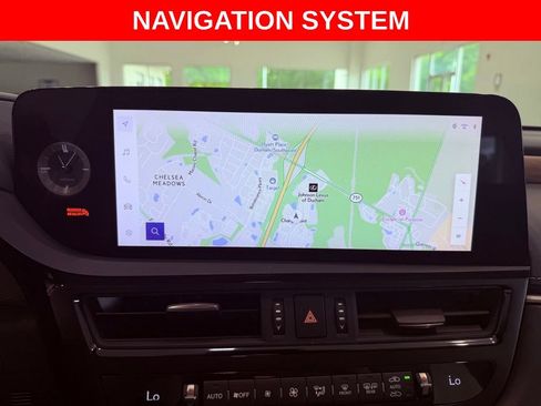 Certified 2024 Lexus ES 350 w/ Premium Package FWD image 11