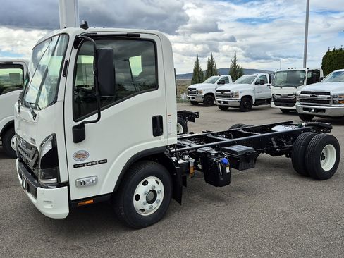 New 2025 Isuzu NPR HD RWD image 1