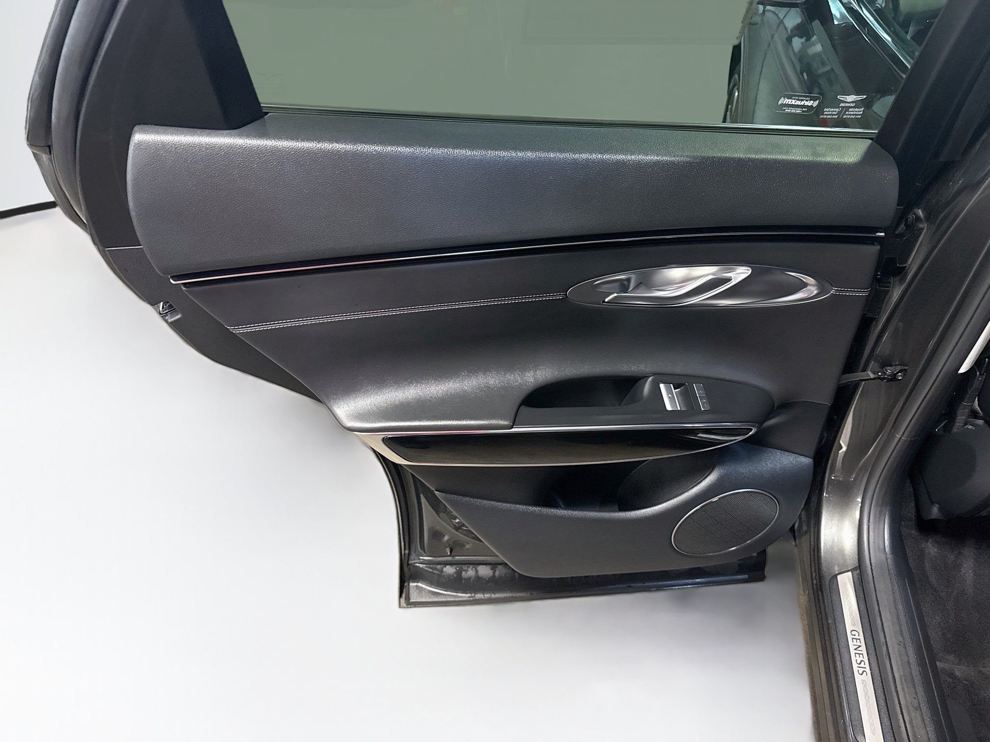 Used 2025 Genesis GV70 2.5T AWD/4WD image 27