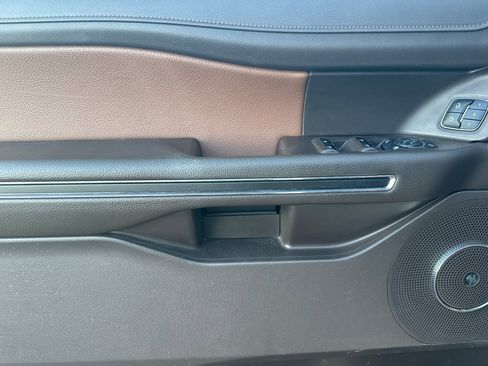 Used 2023 Ford Expedition King Ranch image 11