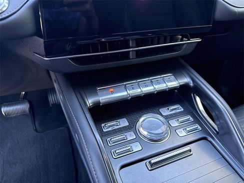 Used 2024 Lincoln Nautilus Reserve w/ Jet Appearance Package (87T) image 29