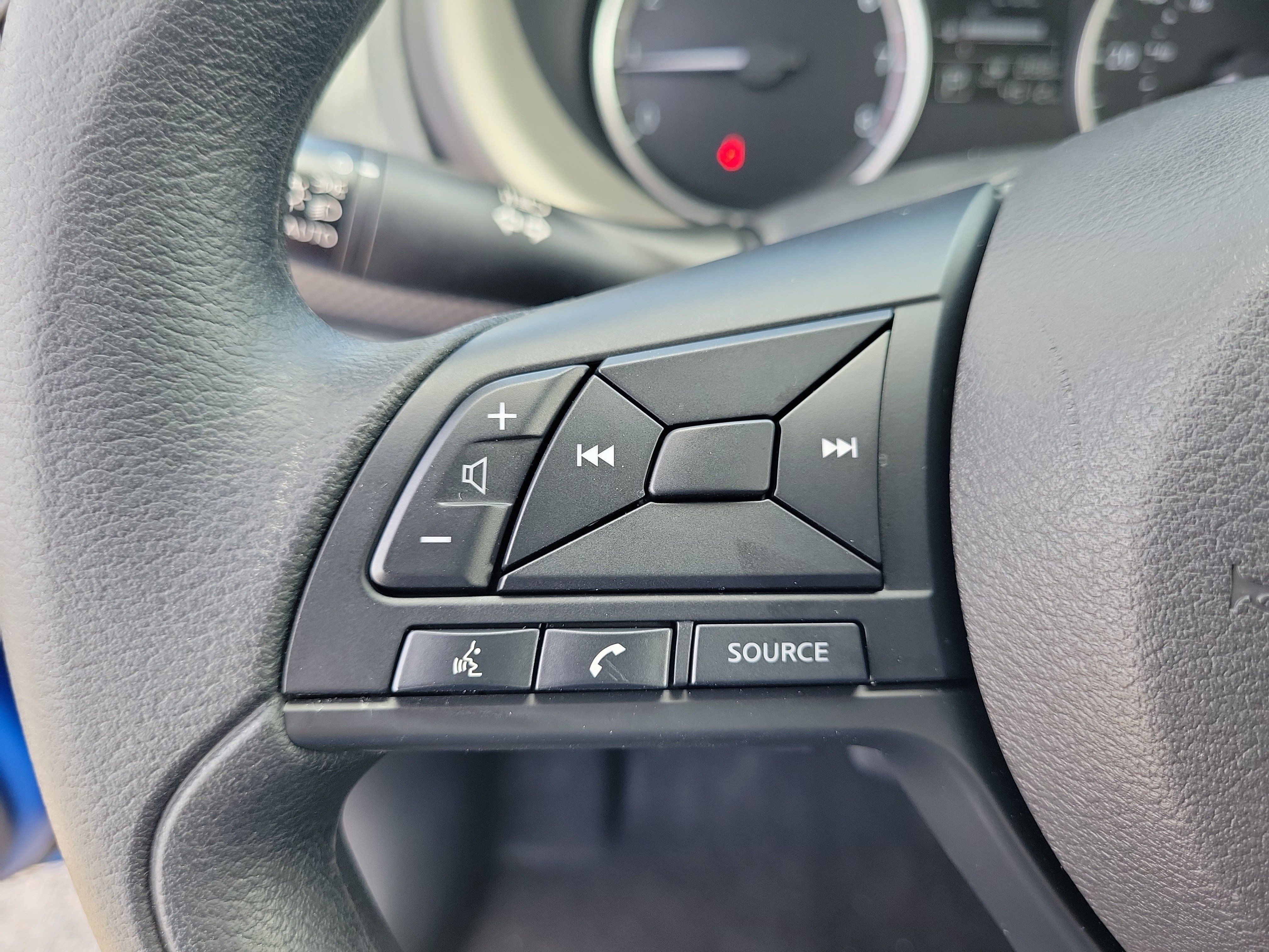 Certified 2025 Nissan Kicks Play S FWD image 16