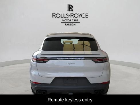 Used 2022 Porsche Cayenne Platinum Edition AWD/4WD image 5