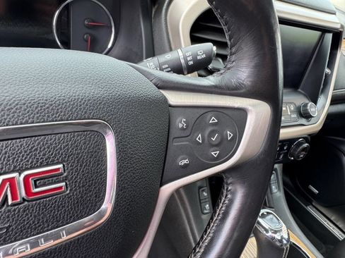 Used 2019 GMC Acadia Denali w/ Technology Package AWD/4WD image 16
