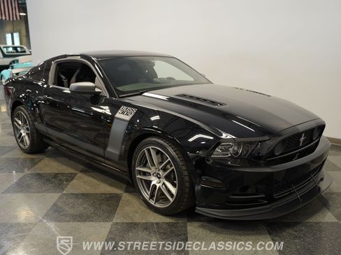 Used 2013 Ford Mustang Boss 302 RWD image 17