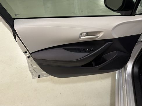 Used 2026 Toyota Corolla LE FWD image 17