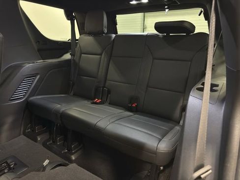 Used 2024 Chevrolet Tahoe LT AWD/4WD image 32