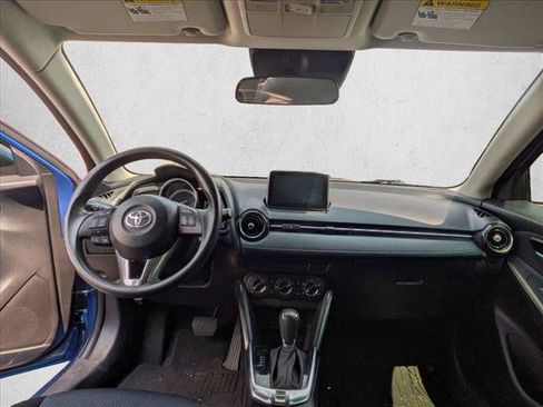 Used 2018 Toyota Yaris iA FWD image 11