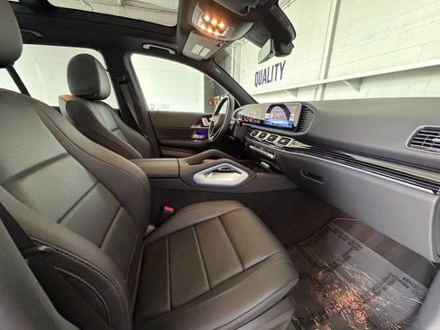 Used 2025 Mercedes-Benz GLE 450e 4MATIC image 23