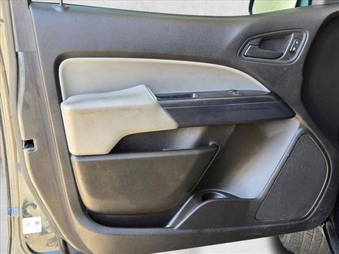 Used 2017 Chevrolet Colorado W/T RWD image 9