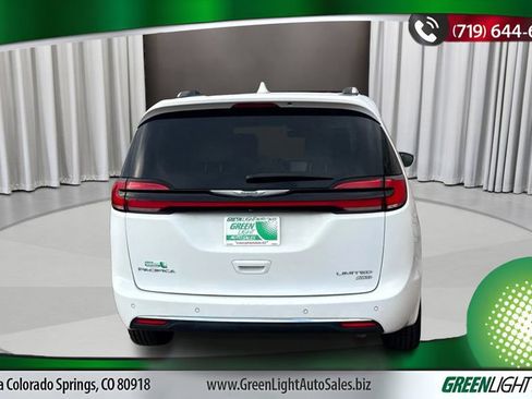 Used 2021 Chrysler Pacifica Limited w/ Premium & Safety Sphere Group AWD/4WD image 4