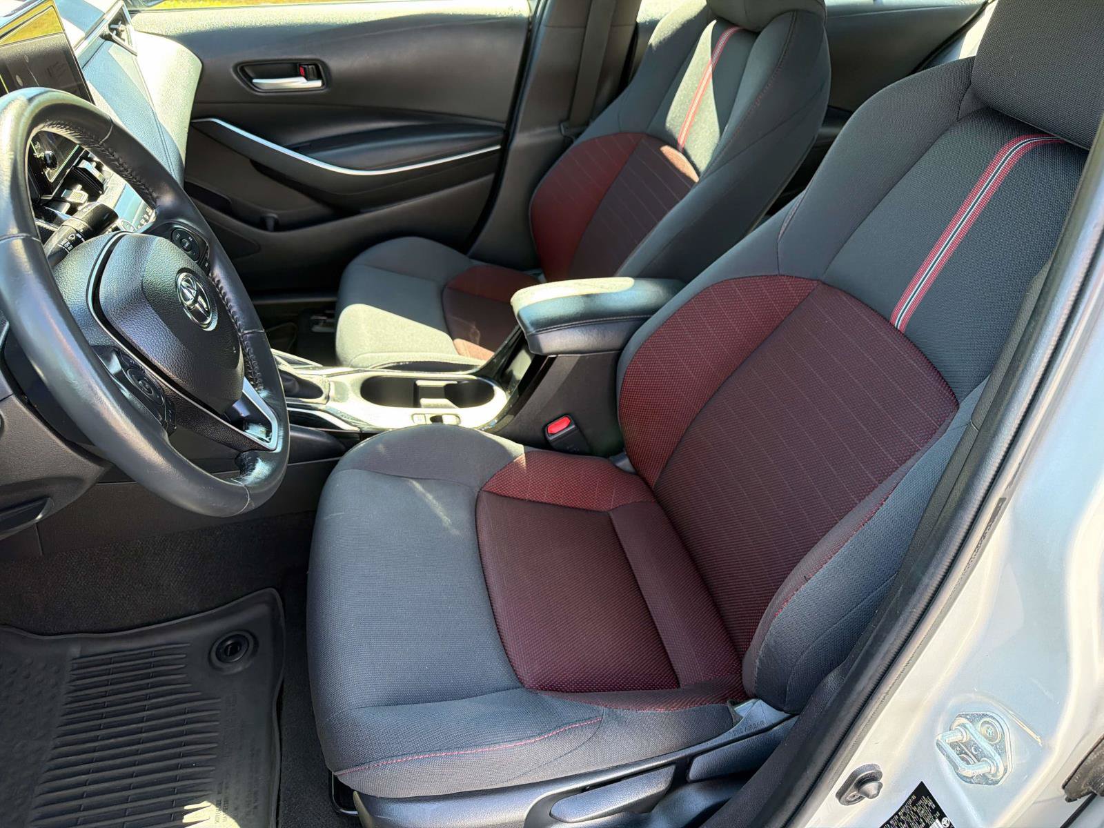Used 2024 Toyota Corolla SE FWD image 31