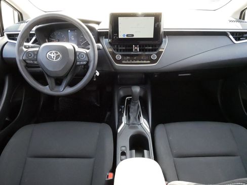 Certified 2025 Toyota Corolla LE image 10