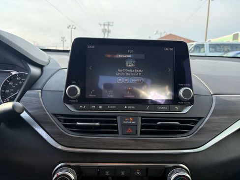 Used 2025 Nissan Altima 2.5 SV image 20