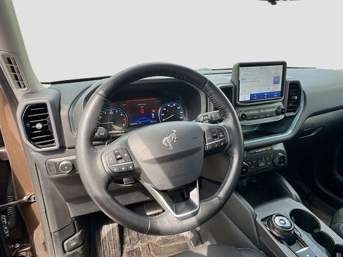 Used 2022 Ford Bronco Sport Badlands image 11