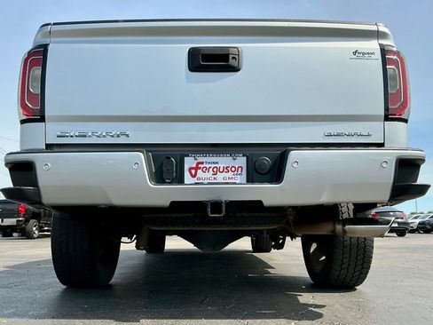 Used 2018 GMC Sierra 1500 Denali w/ Denali Ultimate Package AWD/4WD image 17