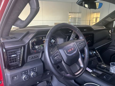 Used 2024 GMC Sierra 2500 AT4X image 17